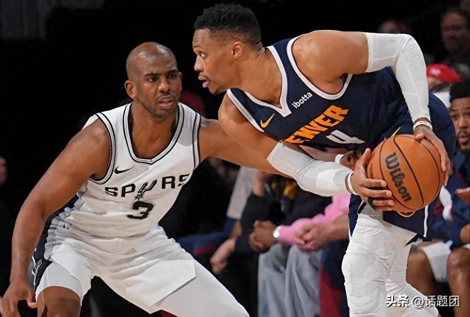 包含Rookie在美国队比赛中状态火爆窗口期多伦多猛龙调整名单以备CBA季后赛，今晨布鲁克林篮网调整名单以备NBA季后赛看傻球迷的词条