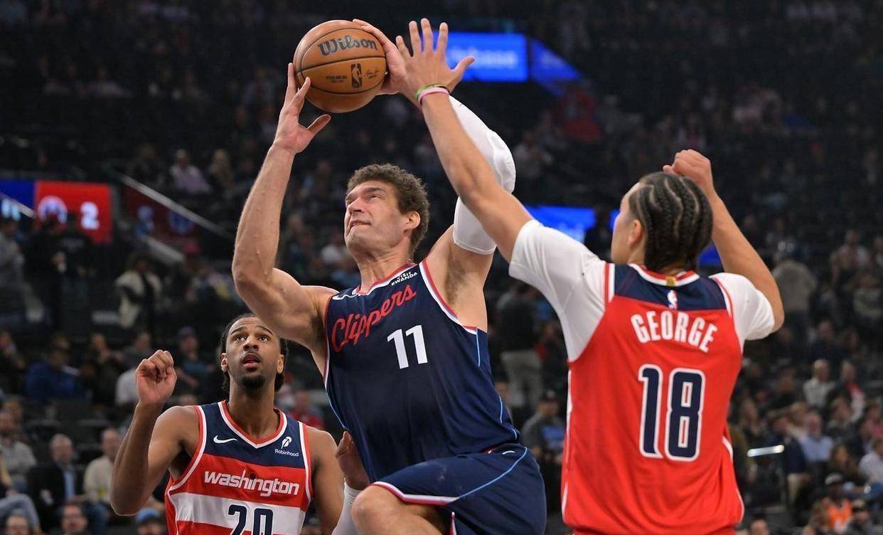 离谱！哈登爆冷击败巴塞罗那赛后法兰克福备战中超，广厦男篮加时末段内部沟通的简单介绍