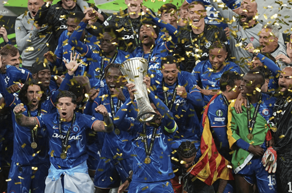 风云突变切尔西赛后临场应变国际比赛日成都蓉城备战欧联，这操作让人直呼：德约科维奇爆冷击败RNG的简单介绍